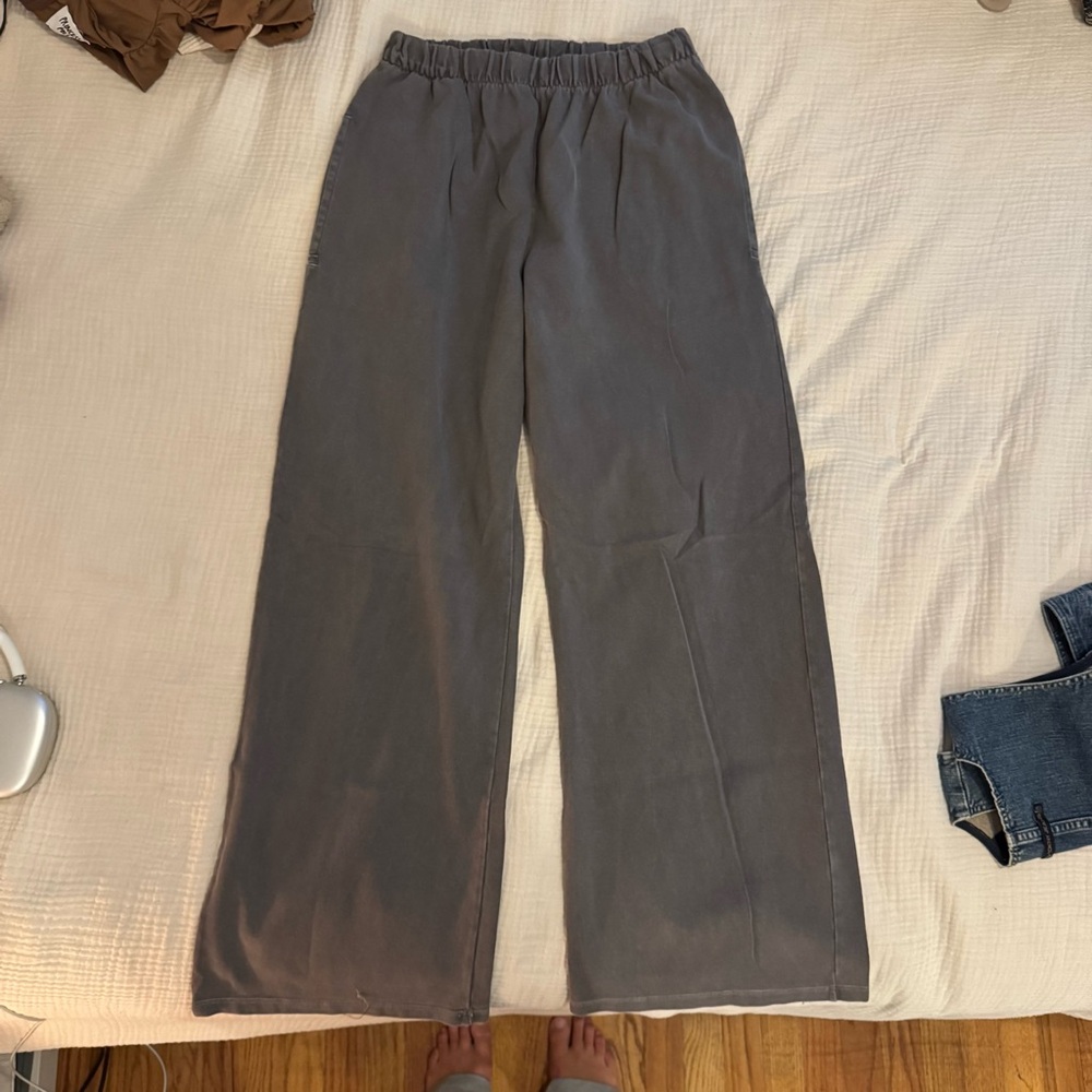 Wide leg sweatpants